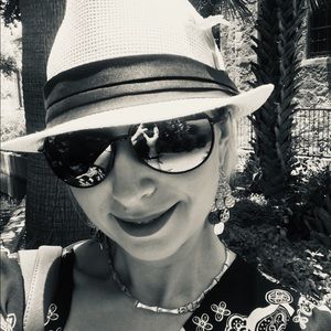 Meet your Posher, Alexandra